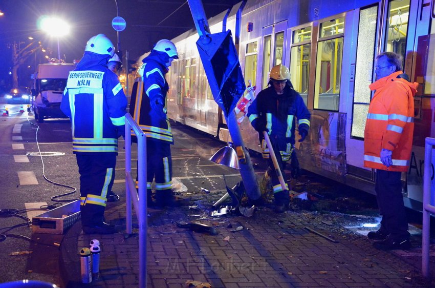 VU Kleintransporter Strab Koeln Junkersdorf Aachenerstr P097.JPG
